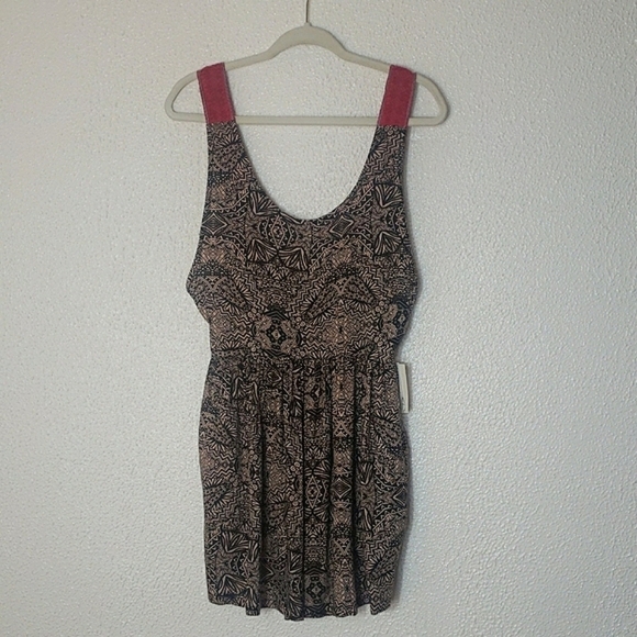NWT Billabong Long Weekends Romper Tribal Black Cream Crochet Straps Pockets M - Picture 3 of 16